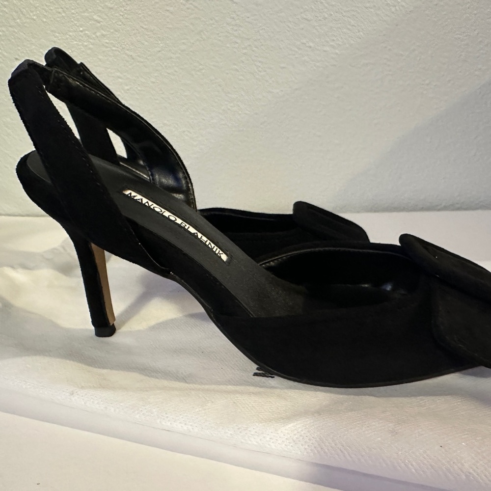 Manolo Blahnik Black Suede Slingback Pumps – Size 37 (Approx. US 7) - Picture 14 of 15